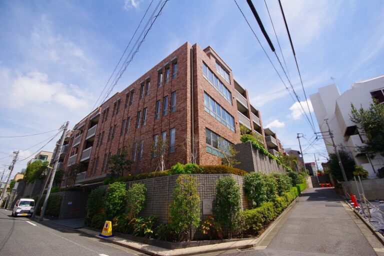 ヴァリウス代沢　外観・共用 (1)